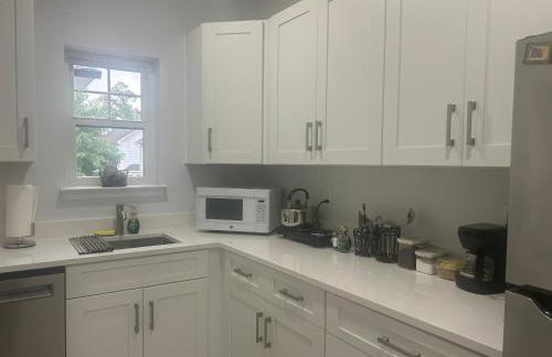 Entire Guest Suite with Elevator near Tysons Corner-Private & Independant - Foto 9