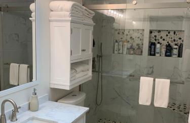 School Village Walk-in shower and jetted tub - Foto 17