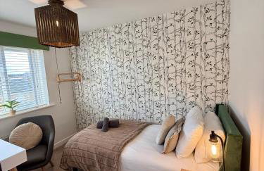 Elysian Escape, modern 5 bedroom house - Photo 37