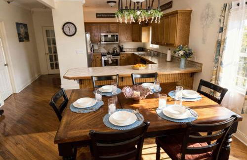 Peaceful Stay Near Biloxi Coast | 3 beds, 1 bath - Foto 32