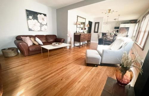 Come home to Kenwood Conveniently located Syracuse - Foto 4