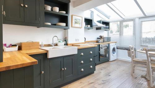 Periwinkle Cottage - Photo 4