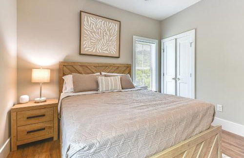 Hike and Ski Mtn-View Retreat in Maggie Valley! - Foto 12