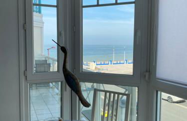 LE BON ENDROIT en bord de mer, vue mer et wifi - Foto 1