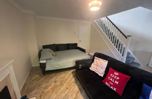 Spacious 3 Bed home situated in a beautiful area - SLEEPS 8 - Foto 10