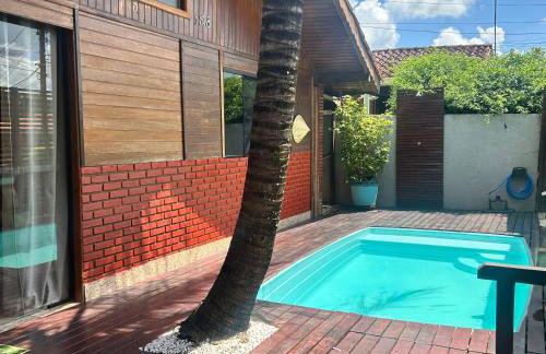 Chalé com PISCINA Privativa, com 2 QUARTOS, ESTACIONAMENTO em Condomínio com PORTARIA 24h, Sauna, Quadras, 3 PISCINAS no condomínio, Pesca e Parquinho Infantil - SmarTV na sala de estar, TV na área CHURRASQUEIRA, Wi-Fi e Cozinha Completa - Foto 62