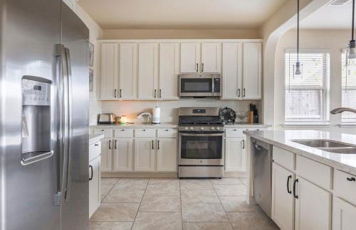 Sleeps 8 comfortably! Super location! - Foto 20