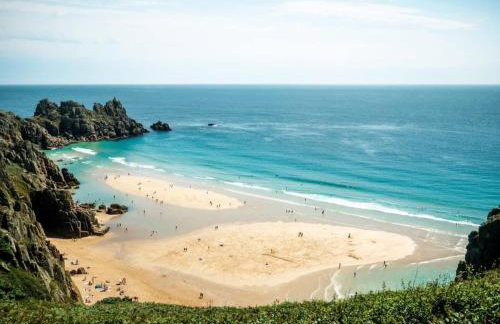 Pendragon - Photo 29