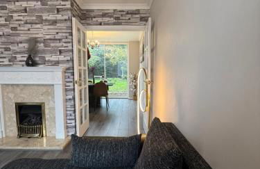 Charming 3 BR - NEC HS2- Long Stays Wifi Parking Airport - Foto 47