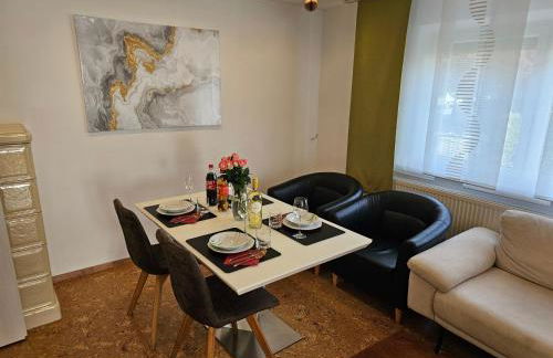 RK79 Ferienwohnung mit 4 Zimmer, Garten und Pool nähe Klinikum U-Bahn & S-Bahn zum Messegelände Nürnberg - Foto 27