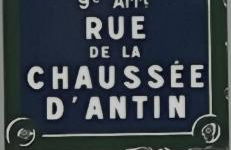 Bed setting room in Galeries Lafayette street - Foto 2