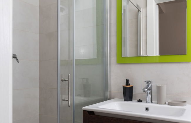 Apartments Life - Photo 76