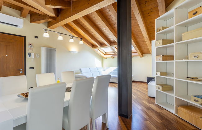 New Deal - APT with Terrace & Jacuzzi - Foto 13