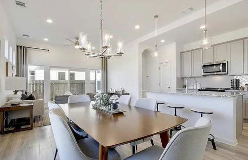 Spacious 4BR Oasis - Pool - Patio - 8 Min to Kalahari - Foto 39