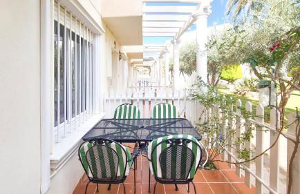 Garden vistas. Hermoso dúplex con patio, solárium y piscina. - Foto 11