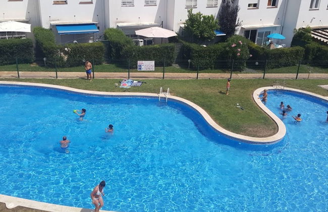 3 bedroom House in Salou with swimming pool and garden - Photo 1