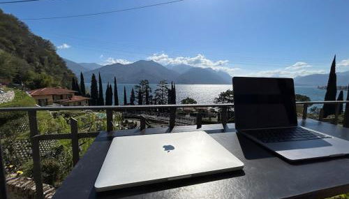 Postcard view 3 minutes walk from the lake - Photo 3