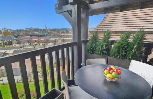 Piscine, balcon, Stationnement, Vue box hippodrome - Photo 23