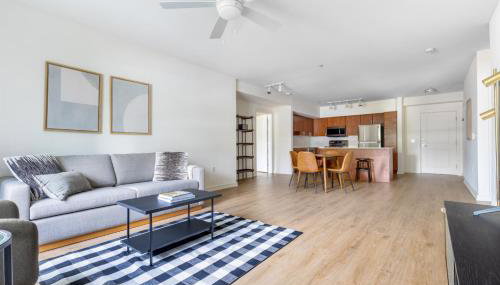 Downtown Bellevue 2BR w WD Rooftop nr all SEA-141 - Foto 2, Other