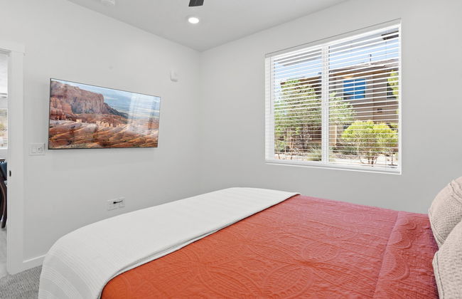 Touch of Class Stunning 5 Bdr! - Photo 10