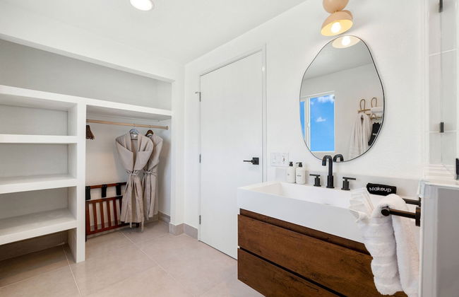 The Maya - Entire Hotel Buyout - Private Gym - Private Game Room - Private Living Area - Foto 87