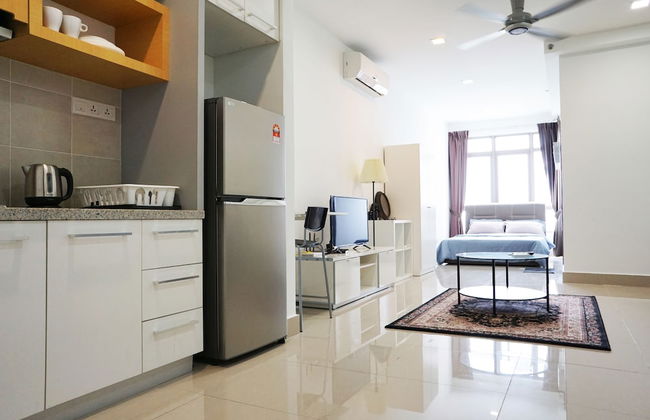 Shaftsbury Residences by Superhost - Photo 13