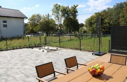 House AGAPE near Zagreb with rooftop jacuzzi - Foto 38