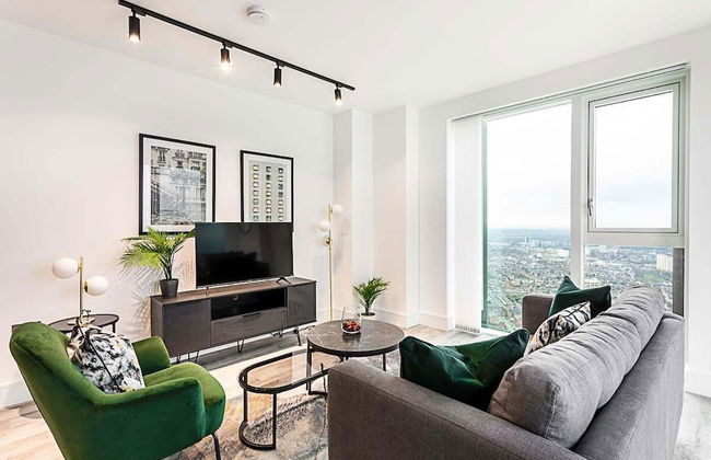 Icon Tower Flat IX - Photo 1