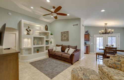 Golf and Hike Family Home with Patio in Glendale - Foto 1