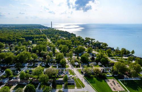 Lake Cottage with Hot Tub and Game Room - Foto 40