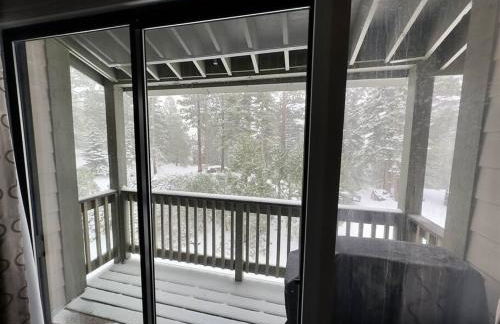 Rustic Modern Condo - Close to Village - Sleeps 10 - Foto 17