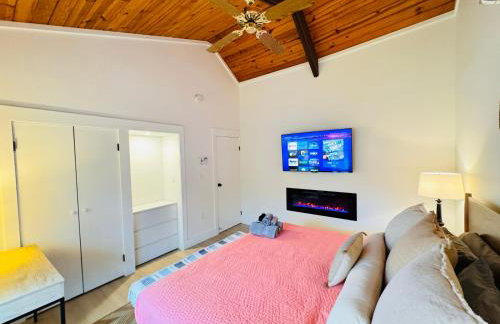 Lakefront Home, Hot Tub, Pool Access, Boats, Pets - Photo 48