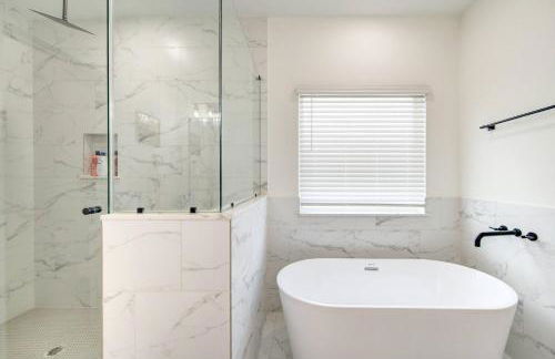 3BD Central Stay | BBQ, Games & Backyard Fun - Foto 43