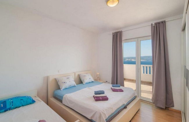 Apartment Stipic Omis - Three Bedroom Apartment With Terrace - Foto 2