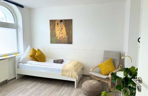 Möbliertes Apartment in Herne-Mitte mit Parkplatz, Arbeitsplatz, WLAN- Super Anbindung an Autobahnen und ÖPNV -Für 1bis 3 Personen - Foto 3