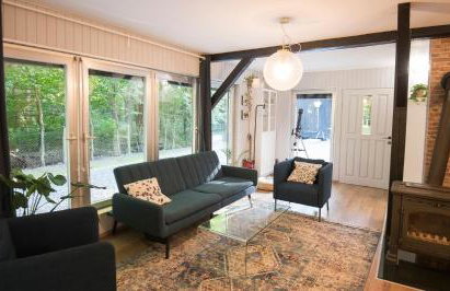 Forest Cabin Nest-Family Retreat for 7 with Sauna & Hot tub - Foto 13