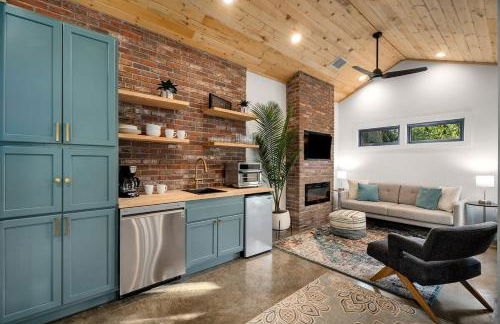 Petit Paradis Studio with hot tub - Photo 15