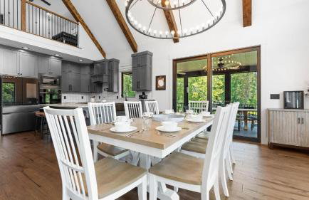 Blue Heron & Gray Fox by Avantstay 2 Lakefront Homes, Sleeps 44 Pool, Dock, Theater - Foto 24