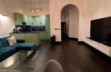 Earl's Court Luxe Apartment - Photo 5