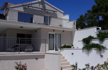 HOLIDAY HVAR lux - Photo 15