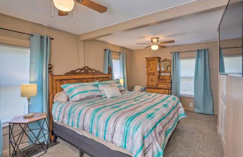 Lorain Lake Cottage Less Than 1 Mi to Lake Erie Fun! - Foto 17