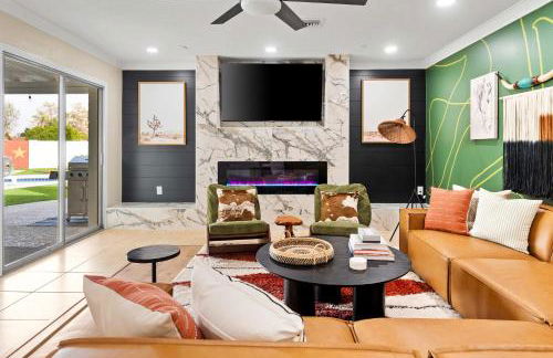 Sleeps 18 Private Pool & Hot Tub Playground - Photo 12