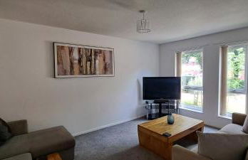 Charming 3 bed near A1 and central Peterborough - Photo 8