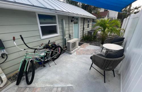 Stylish Studio Walk 2Dtwn Bikes l Patio l Beach - Foto 16