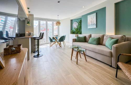 El Séptimo Cielo de la Bahía de los Naranjos - Primera Línea de Playa - Foto 1