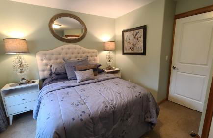 Mt Rainier Way Bedroom with Private Full Bath - Foto 6