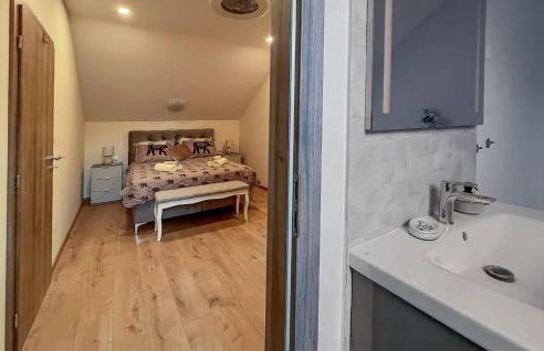 Awesome Home In Krapinske Toplice - Foto 24