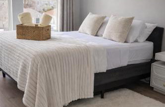 New Luxury 5BR 7BD Home Near Airport, Sleeps 10 plus - Foto 55