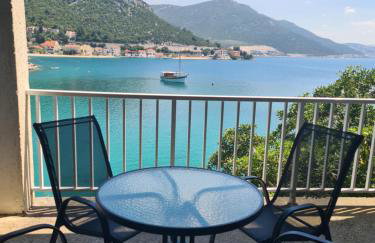 Blue Lagoon Studio Apartments - Photo 1