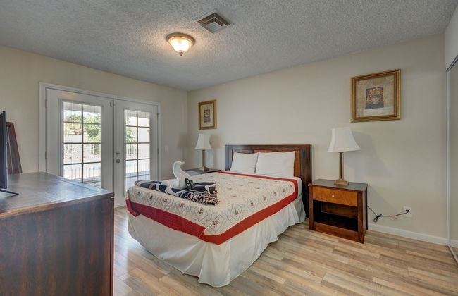 Luxurious 4BR House with Large Pool Near Strip - Foto 5